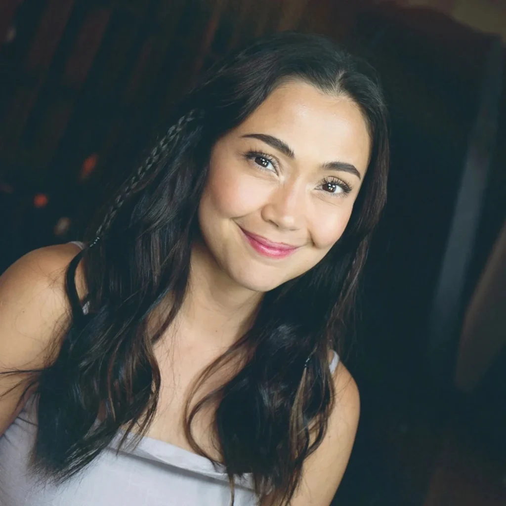 Jodi Sta Maria in hot51