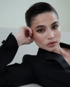 Read more about the article Beautiful Stunning Anne Curtis Shines on Hot51 Live A Glimpse