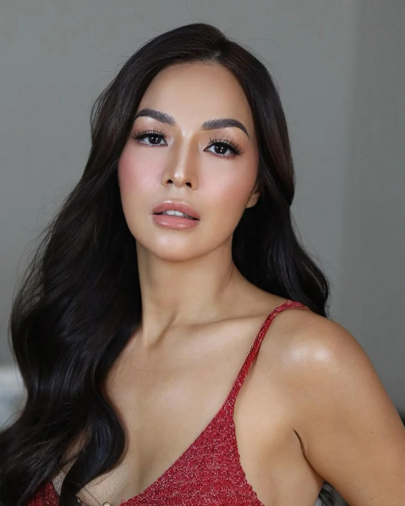 Aubrey Miles in hot51