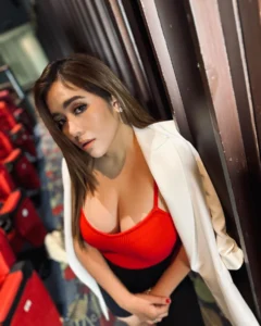 Read more about the article Beautiful Filipina Actress with Angeline Quinto on Hot51