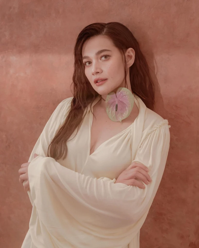 Bea Alonzo  in  hot51