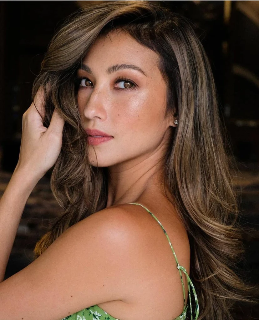 Solenn Heussaff in hot51